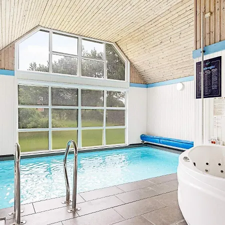 10 Person Holiday In Bl Vand Blåvand