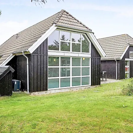 10 Person Holiday In Bl Vand