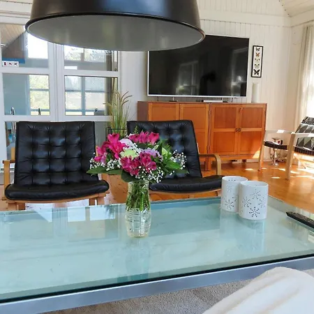 10 Person Holiday In Bl Vand بيت للعطل *